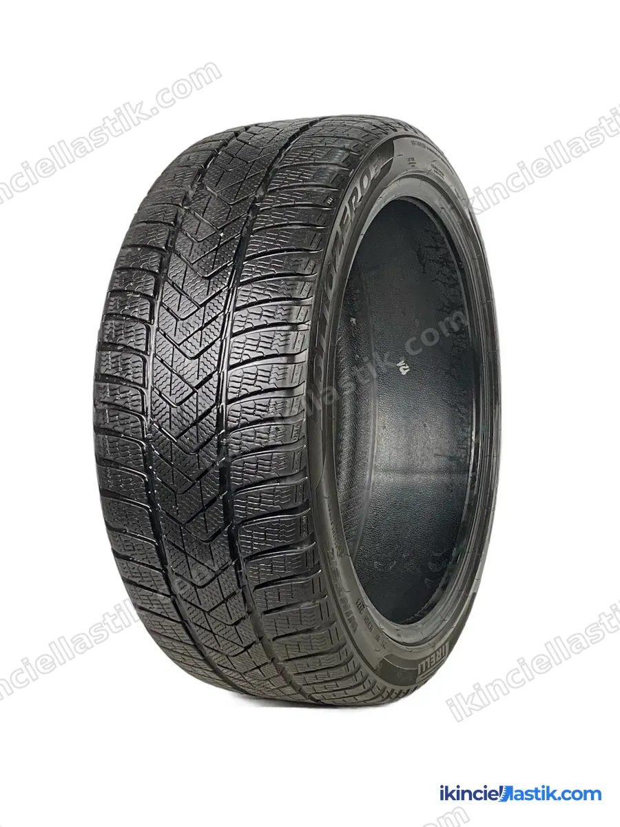 Pirelli Sottozero3 235/40R19 96V 7mm 2.El Kış Lastiği (2024)